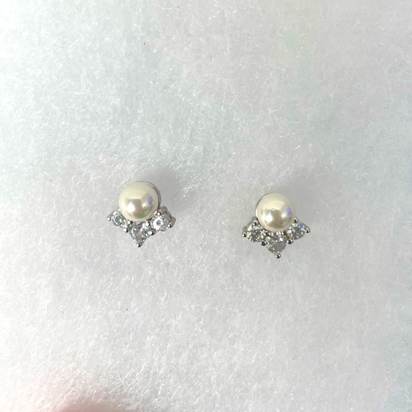 Charmed Aroma faux Pearl and Cubic Zirconia earrings BRAND new - Picture 2 of 4